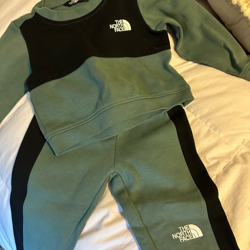 Adorable toddler jumpsuit! The North Face